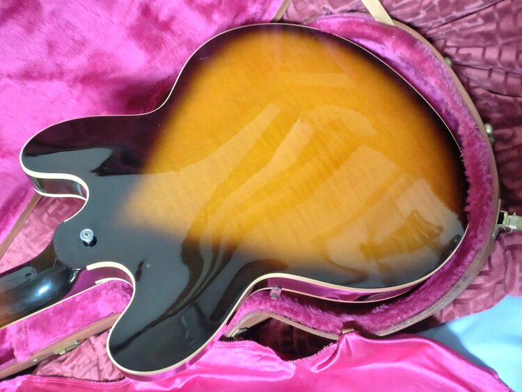 ES-335 Dot（ピアノ・楽器・PA機材）の商品画像 - 査定依頼日：2026年2月23日 - 最高査定価格：230,000円