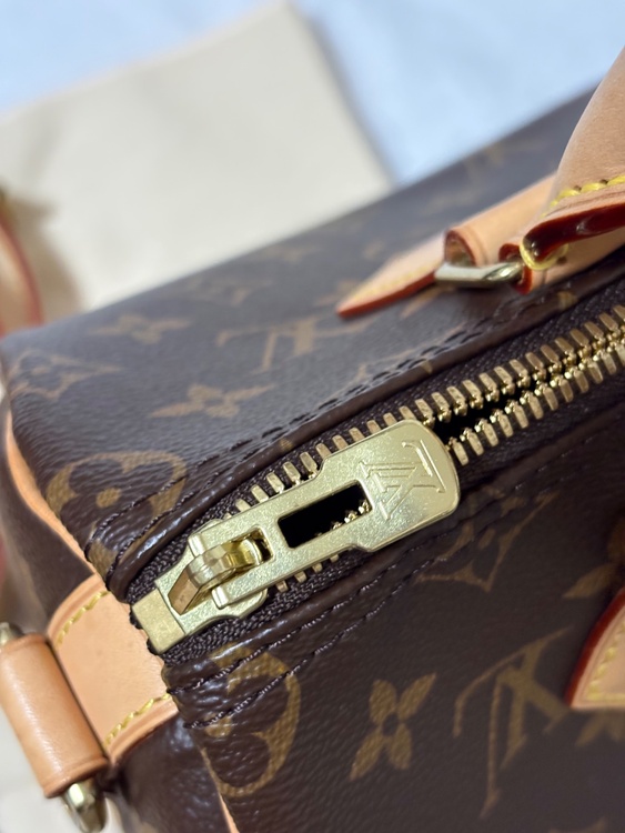 M411113（ブランドバッグ）の商品画像 - 査定依頼日：2026年4月6日 - 最高査定価格：192,000円