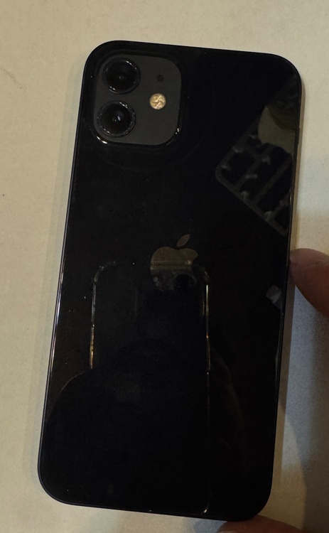 iPhone iPhone 12 128GB SIMフリー（スマホ）の商品画像 - 査定依頼日：2026年9月10日 - 最高査定価格：23,000円