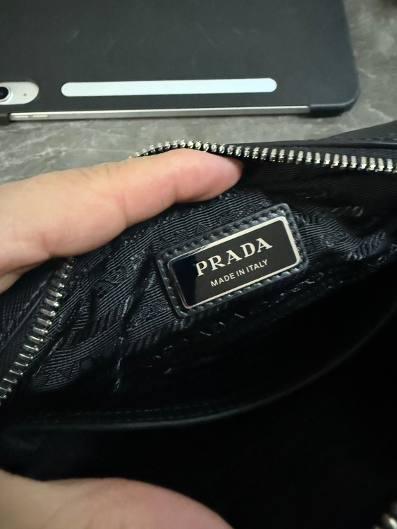 プラダ  （ブランドバッグ）の商品画像 - 査定依頼日：2025年12月19日 - 最高査定価格：225,000円