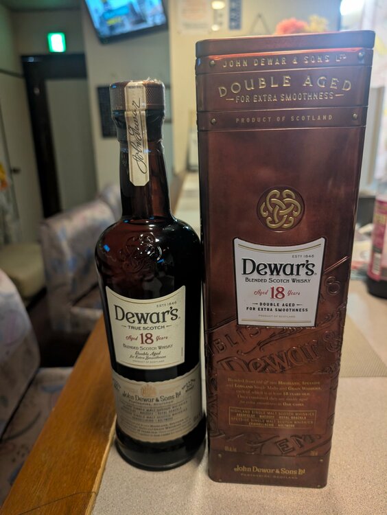 Dewars Aged18yeara（お酒）の商品画像 - 査定依頼日：2026年5月16日 - 最高査定価格：4,000円