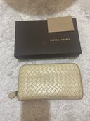 ボッテガヴェネタ（ブランド財布・小物）の商品画像 - 査定依頼日：2024年9月2日 - 最高査定価格：6,000円