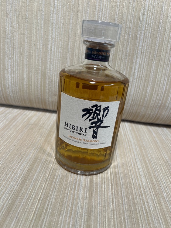 ウイスキー サントリー響 （お酒）の商品画像 - 査定依頼日：2025年9月29日 - 最高査定価格：8,500円