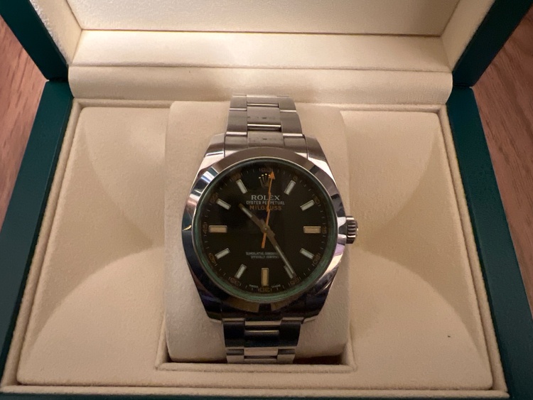 ロレックス ミルガウス 116400Gv（高級時計）の商品画像 - 査定依頼日：2026年1月18日 - 最高査定価格：1,530,000円