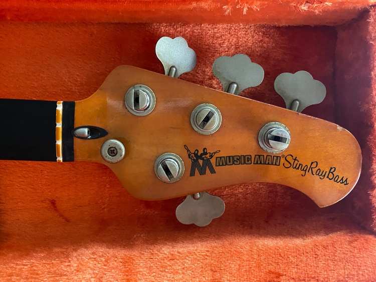 '80stingray FL with ebony fingerbord nat（ピアノ・楽器・PA機材）の商品画像 - 査定依頼日：2026年5月6日 - 最高査定価格：210,000円