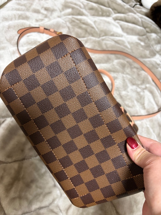 ベルトルト（ブランドバッグ）の商品画像 - 査定依頼日：2026年1月10日 - 最高査定価格：165,000円