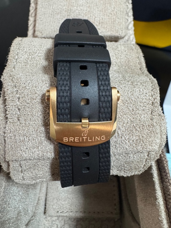 ナビタイマー（高級時計）の商品画像 - 査定依頼日：2026年1月20日 - 最高査定価格：2,000,000円