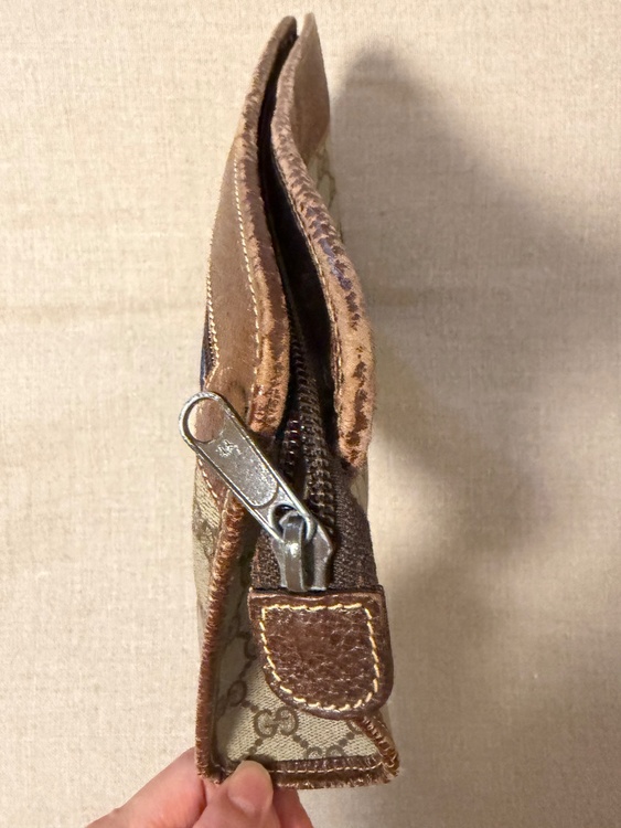 GUCCI GGプラス／オールドグッチ コスメポーチ（ブランドバッグ）の商品画像 - 査定依頼日：2026年10月4日 - 最高査定価格：3,000円