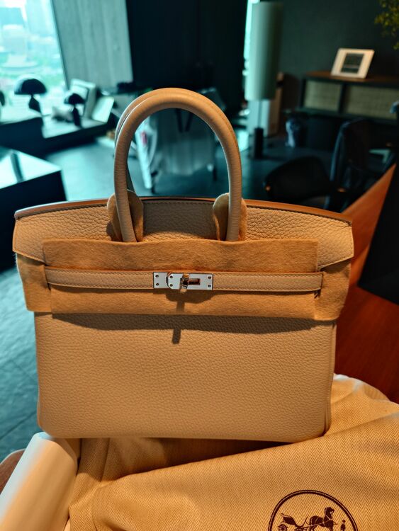 25センチ　トーゴ　ベトン（ブランドバッグ）の商品画像 - 査定依頼日：2025年7月13日 - 最高査定価格：2,650,000円