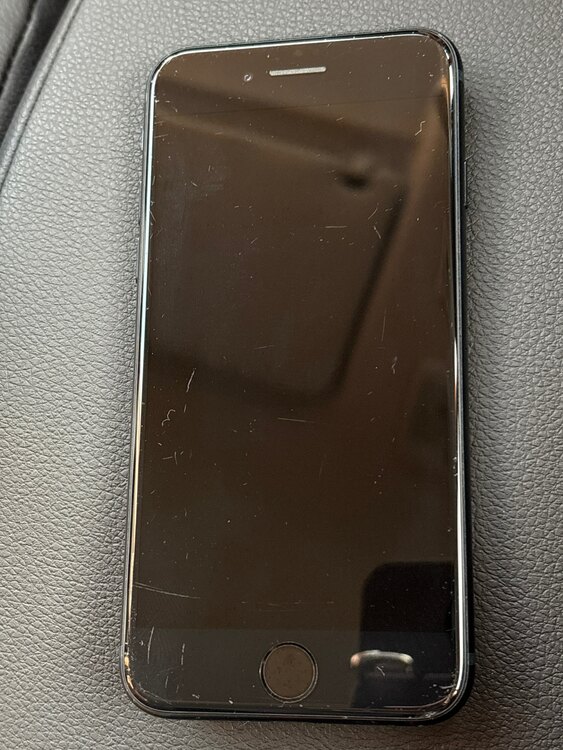 iPhone SE (第 3 世代) 64GB SIMフリー（スマホ）の商品画像 - 査定依頼日：2025年5月27日 - 最高査定価格：22,000円