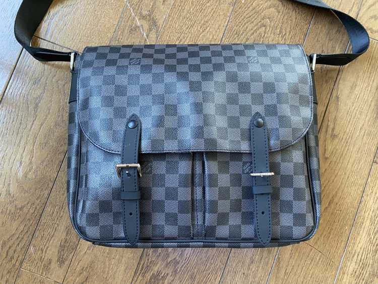 クリストファーメッセンジャー（ブランドバッグ）の商品画像 - 査定依頼日：2022年5月19日 - 最高査定価格：110,000円