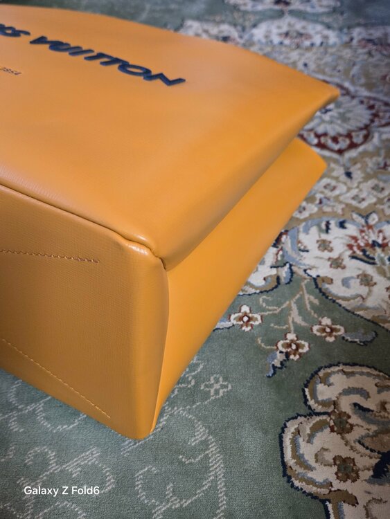 Lv Shopper tote bag MM（ブランドバッグ）の商品画像 - 査定依頼日：2026年5月18日 - 最高査定価格：400,000円