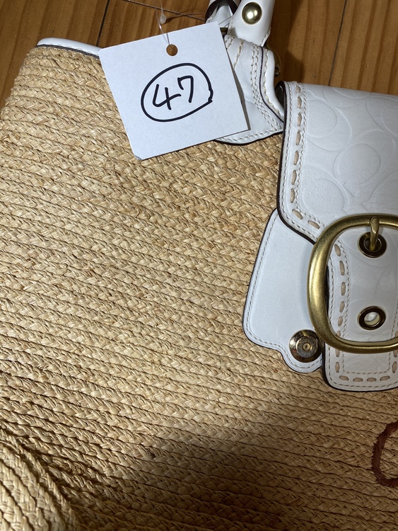 コーチ　バッグ47番（ブランドバッグ）の商品画像 - 査定依頼日：2020年8月12日 - 最高査定価格：500円