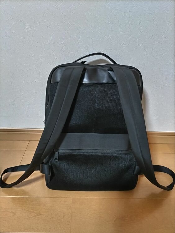 ビジネスリュック（古着・ファッション）の商品画像 - 査定依頼日：2025年8月26日 - 最高査定価格：2,000円