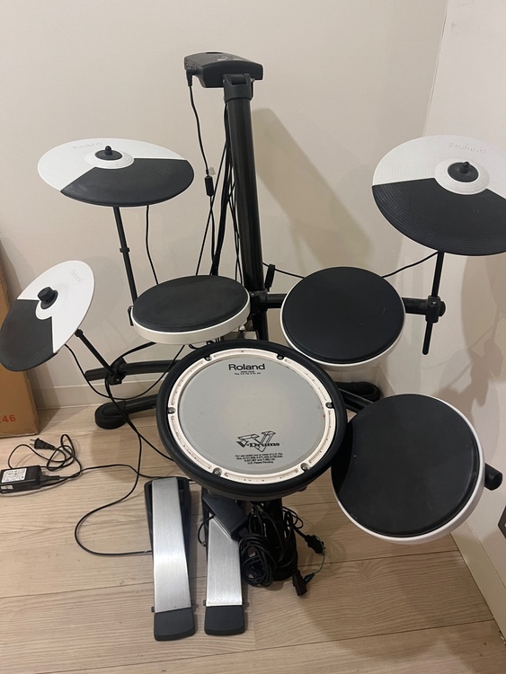 TD-1KV Roland（ピアノ・楽器・PA機材）の商品画像 - 査定依頼日：2026年9月5日 - 最高査定価格：4,000円