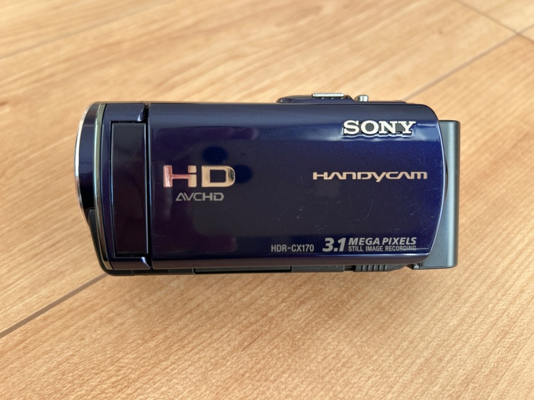 HANDYCAM（カメラ）の商品画像 - 査定依頼日：2026年1月18日 - 最高査定価格：100,000円
