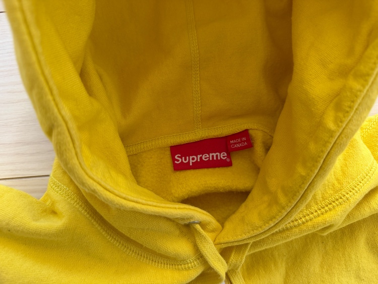 ボックスロゴフーディー（古着・ファッション）の商品画像 - 査定依頼日：2026年1月12日 - 最高査定価格：12,000円