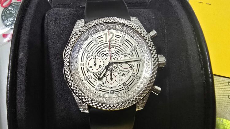 ベントレー バーナート42 ダイヤモンド リミテッド（高級時計）の商品画像 - 査定依頼日：2025年10月1日 - 最高査定価格：1,400,000円