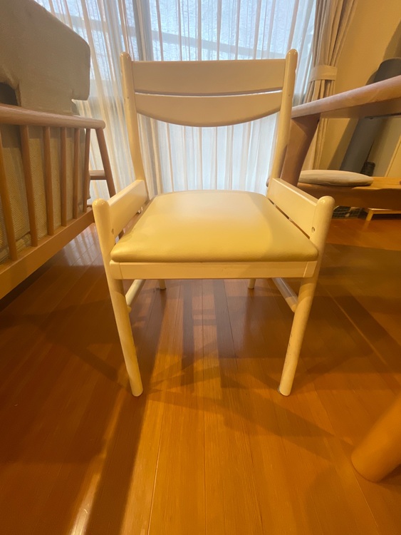 椅子（家具・寝具）の商品画像 - 査定依頼日：2025年8月27日 - 最高査定価格：4,000円