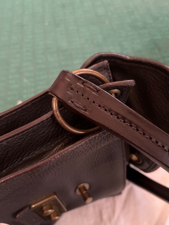 ミュウミュウ  （ブランドバッグ）の商品画像 - 査定依頼日：2025年8月26日 - 最高査定価格：28,000円