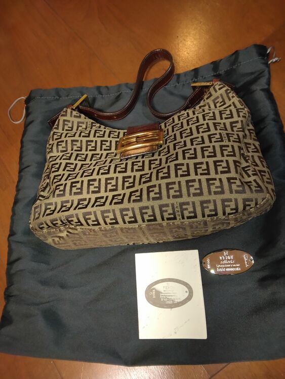 フェンディ  （ブランドバッグ）の商品画像 - 査定依頼日：2025年11月14日 - 最高査定価格：90,000円