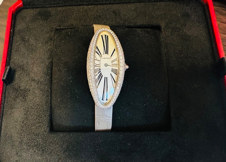 カルティエ ベニュワール ベニュワールアロンジェ　だい（高級時計）の商品画像 - 査定依頼日：2026年3月23日 - 最高査定価格：6,000,000円