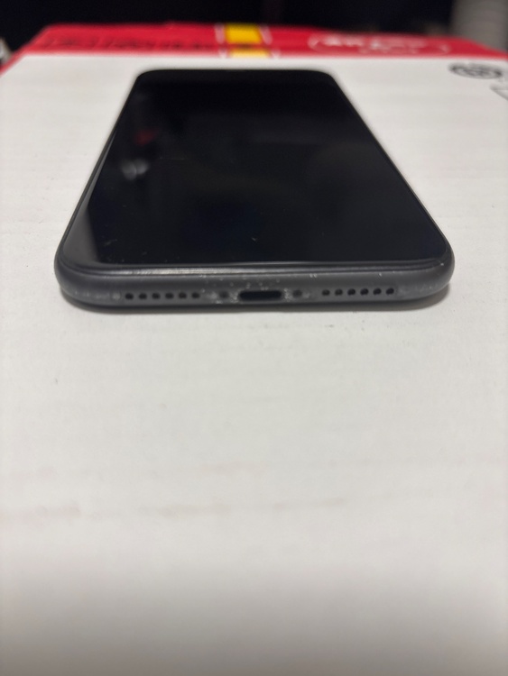 iPhone iPhone11 128GB 楽天モバイル（スマホ）の商品画像 - 査定依頼日：2026年6月14日 - 最高査定価格：17,500円