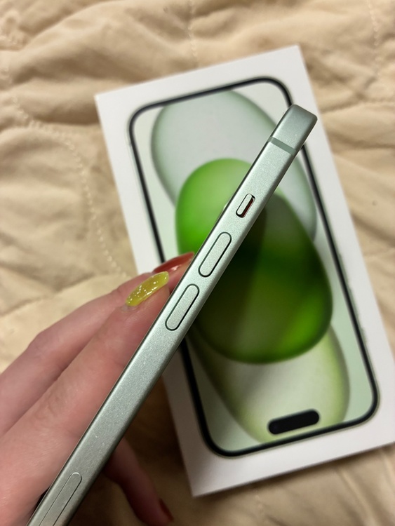 iPhone 15 128GB SIMフリー（スマホ）の商品画像 - 査定依頼日：2026年3月21日 - 最高査定価格：66,000円