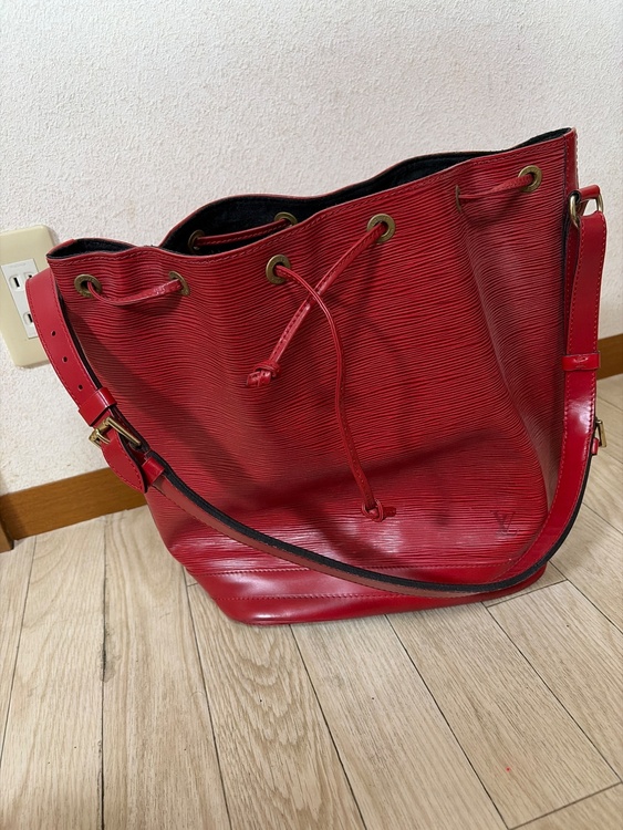 ルイヴィトン エピ （ブランドバッグ）の商品画像 - 査定依頼日：2026年3月27日 - 最高査定価格：60,000円