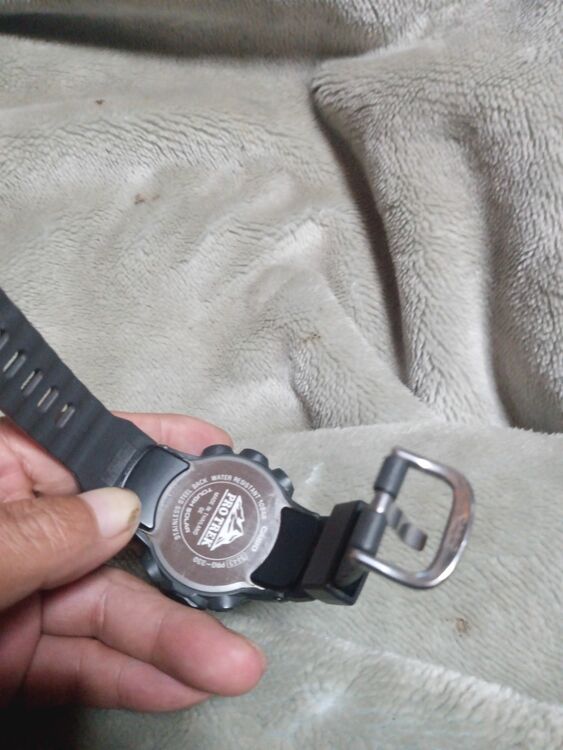 G-SHOCK MR-G PRG-330（高級時計）の商品画像 - 査定依頼日：2025年11月13日 - 最高査定価格：5,000円