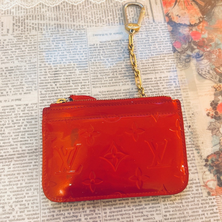 ヴェルニ ポシェットクレNM コイン カードケース（ブランド財布・小物）の商品画像 - 査定依頼日：2026年1月18日 - 最高査定価格：12,000円