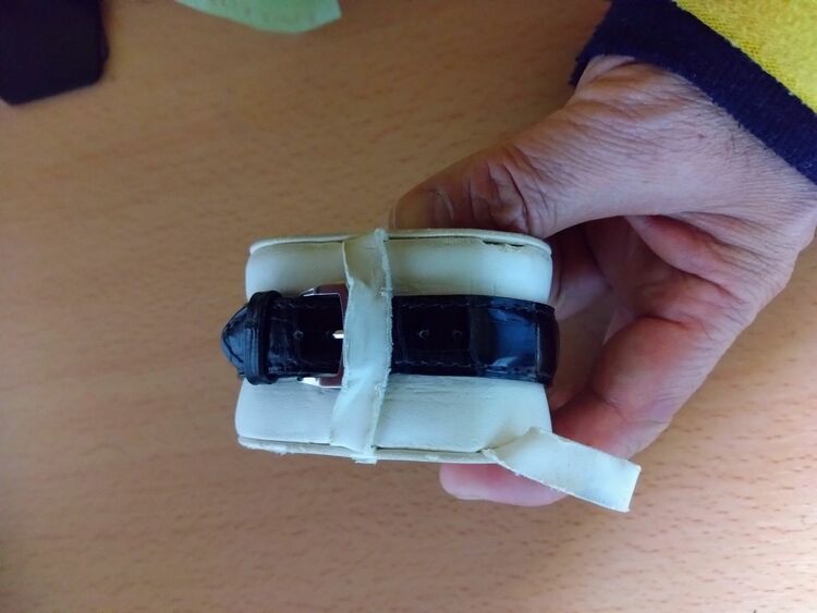 パテックフィリップ　カラトラバ　５２２７G　００１（高級時計）の商品画像 - 査定依頼日：2025年11月17日 - 最高査定価格：3,500,000円