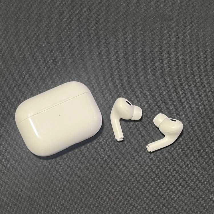 AirPods Pro MTJV3J/A（オーディオ・スピーカー）の商品画像 - 査定依頼日：2025年10月15日 - 最高査定価格：4,000円