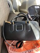 ミュウミュウ  （ブランドバッグ）の商品画像 - 査定依頼日：2025年2月17日 - 最高査定価格：270,000円