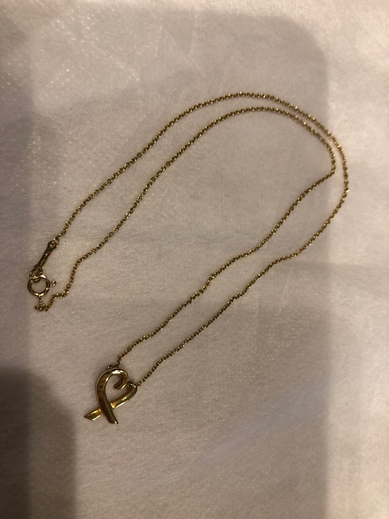 ティファニー、無名なネックレス、プラチナの指輪で小さいダイヤが３つ（金・貴金属）の商品画像 - 査定依頼日：2022年7月11日