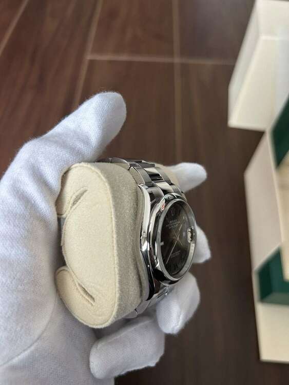 ロレックス デイトジャスト 126200　DATEJAST36 スレートローマ スムースベゼルオイスターブレス（高級時計）の商品画像 - 査定依頼日：2025年3月14日 - 最高査定価格：1,190,000円