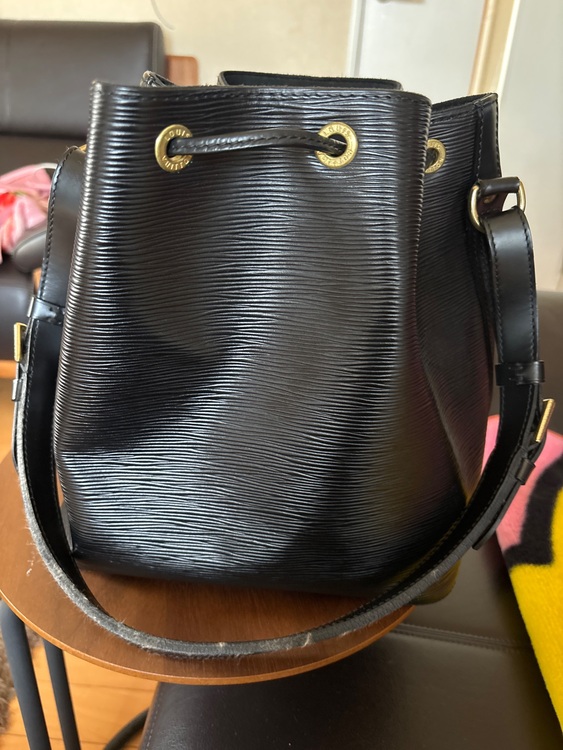 ノア（ブランドバッグ）の商品画像 - 査定依頼日：2025年8月24日 - 最高査定価格：35,000円