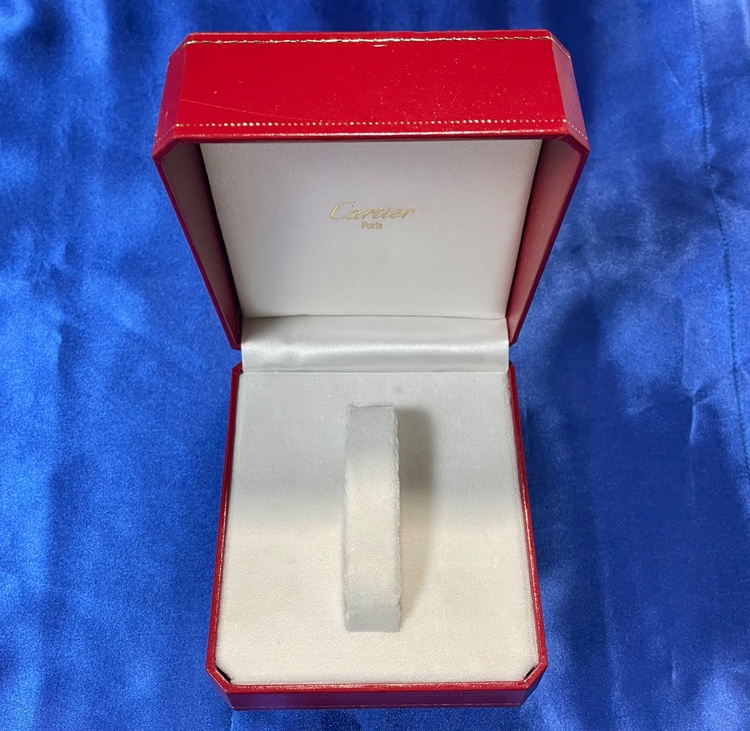 カルティエ サントス Quarts OR ET ACIER 187901 3578（高級時計）の商品画像 - 査定依頼日：2026年2月9日 - 最高査定価格：680,000円