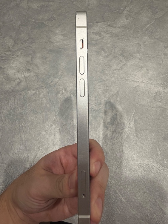 iPhone iPhone 12 64GB SIMフリー（スマホ）の商品画像 - 査定依頼日：2026年7月28日 - 最高査定価格：20,000円