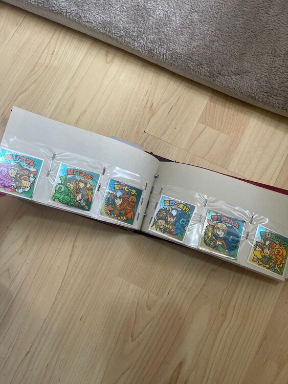 ビックリマンシール（トレカ）の商品画像 - 査定依頼日：2025年4月10日 - 最高査定価格：3,000円