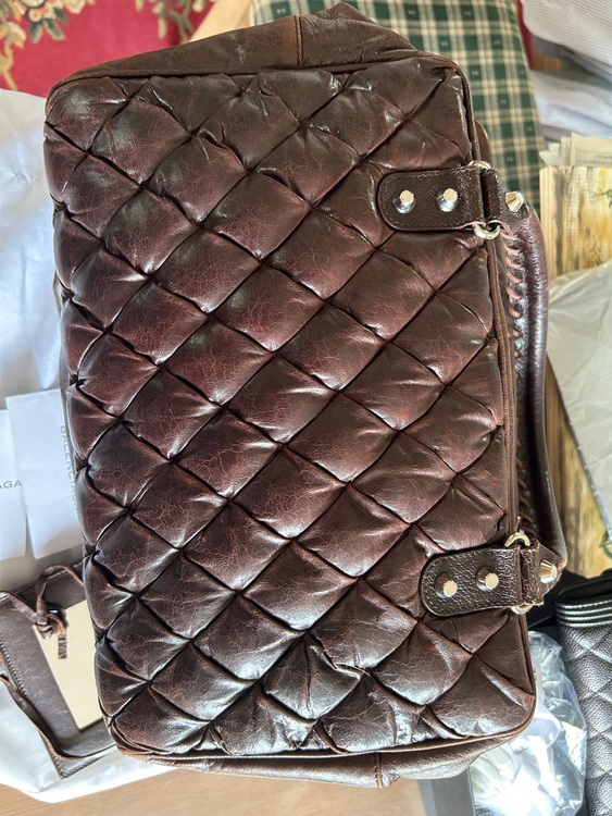 ボックス型マトラッセ（ブランドバッグ）の商品画像 - 査定依頼日：2025年6月20日 - 最高査定価格：50,000円