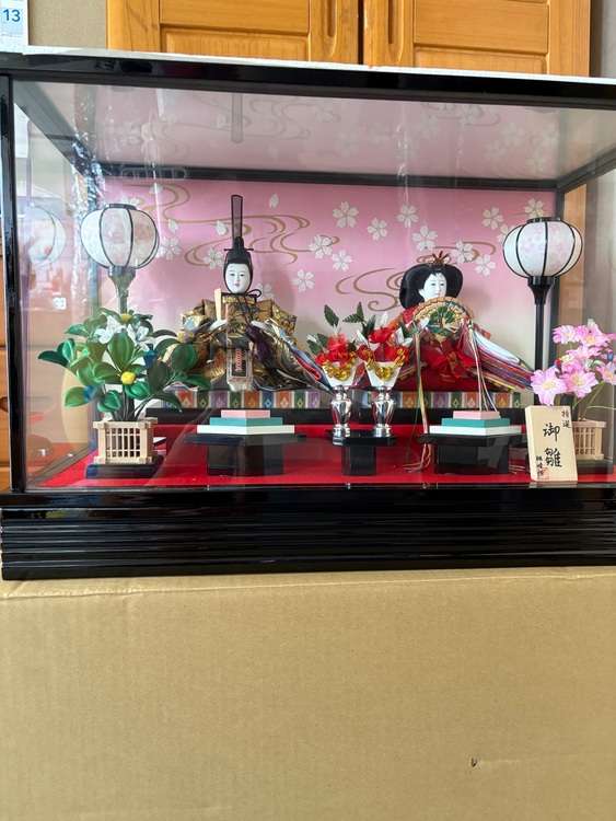 雛人形（美術品・骨董品）の商品画像 - 査定依頼日：2025年9月15日 - 最高査定価格：5,000円