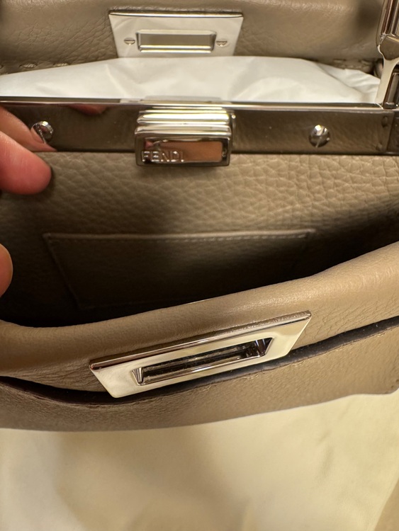 8BN244 N8K F04YB（ブランドバッグ）の商品画像 - 査定依頼日：2025年7月19日 - 最高査定価格：270,000円