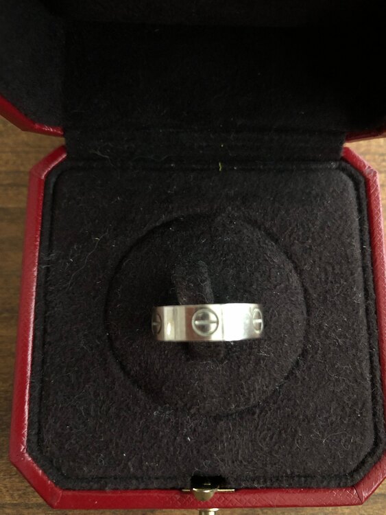 カルティエ その他 カルティエ　ラブリング　750 5（高級時計）の商品画像 - 査定依頼日：2025年5月3日 - 最高査定価格：120,000円