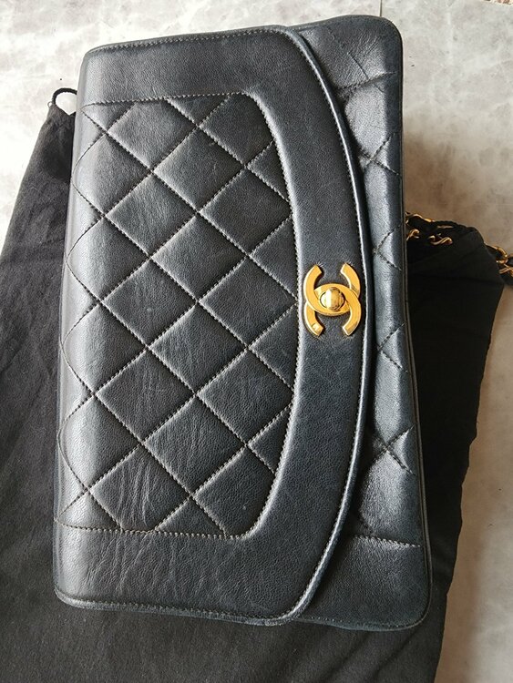 CHANEL ダイナアフラップ（ブランドバッグ）の商品画像 - 査定依頼日：2026年8月19日 - 最高査定価格：240,000円