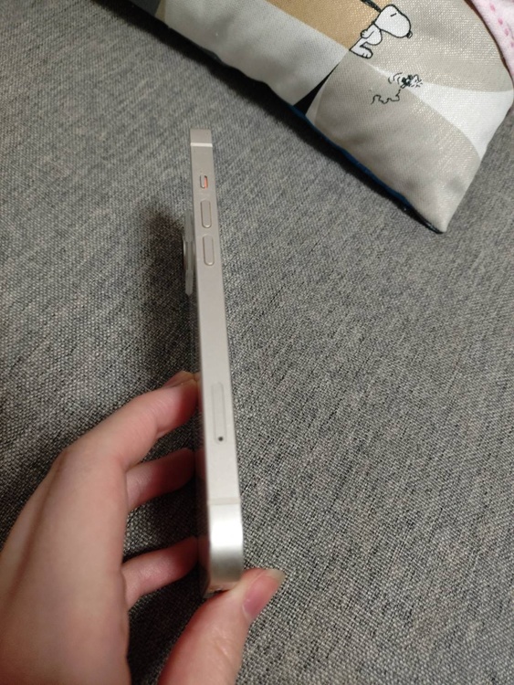 iPhone iPhone 13 128GB au（スマホ）の商品画像 - 査定依頼日：2026年7月6日 - 最高査定価格：40,000円