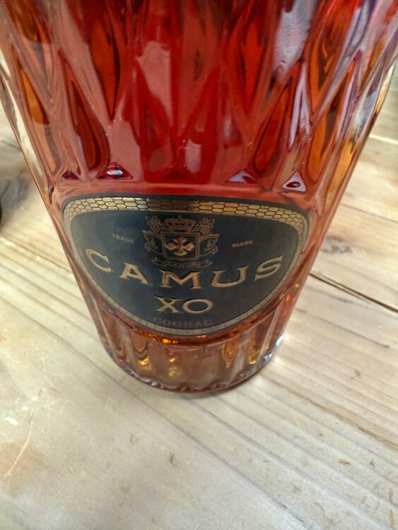 ブランデー カミュ （お酒）の商品画像 - 査定依頼日：2025年5月22日 - 最高査定価格：3,500円
