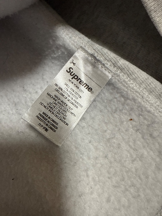 ボックスロゴパーカー 23（古着・ファッション）の商品画像 - 査定依頼日：2026年1月10日 - 最高査定価格：30,000円