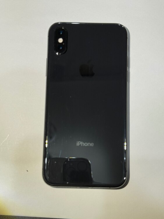 iPhoneXs 256G スペースグレー（スマホ）の商品画像 - 査定依頼日：2025年4月18日 - 最高査定価格：17,000円