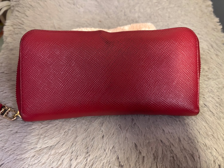 プラダ  （ブランドバッグ）の商品画像 - 査定依頼日：2026年4月24日 - 最高査定価格：20,000円